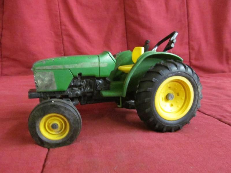lot 241 image: 8" Metal John Deere Tractor...