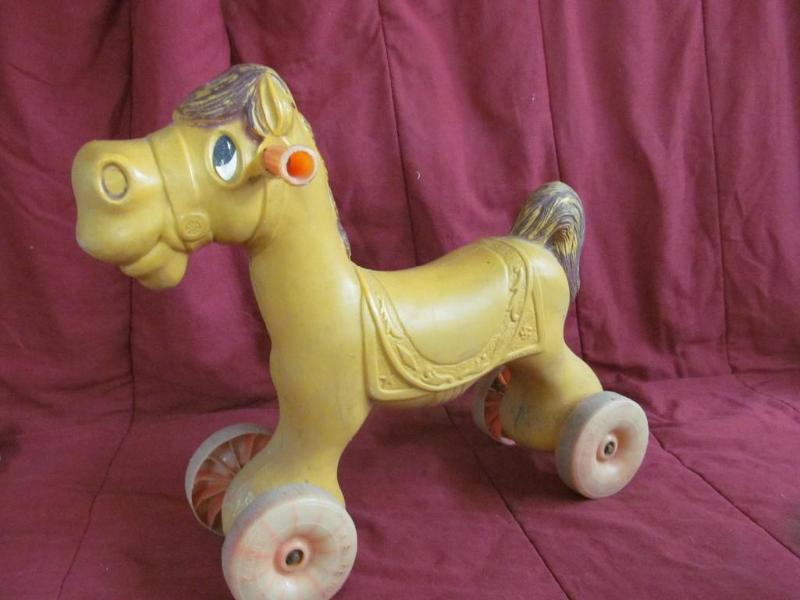 lot 248 image: Childs Riding Horse, Marks 19"...