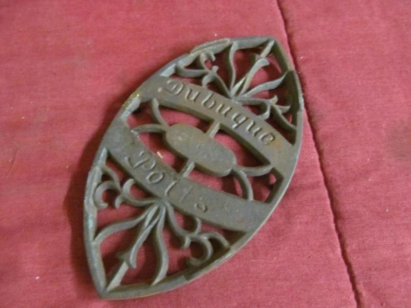 lot 259 image: Vintage Iron Plate - Dubuque Potts...