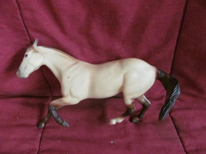 lot 267 image: Tan Breyer Horse...