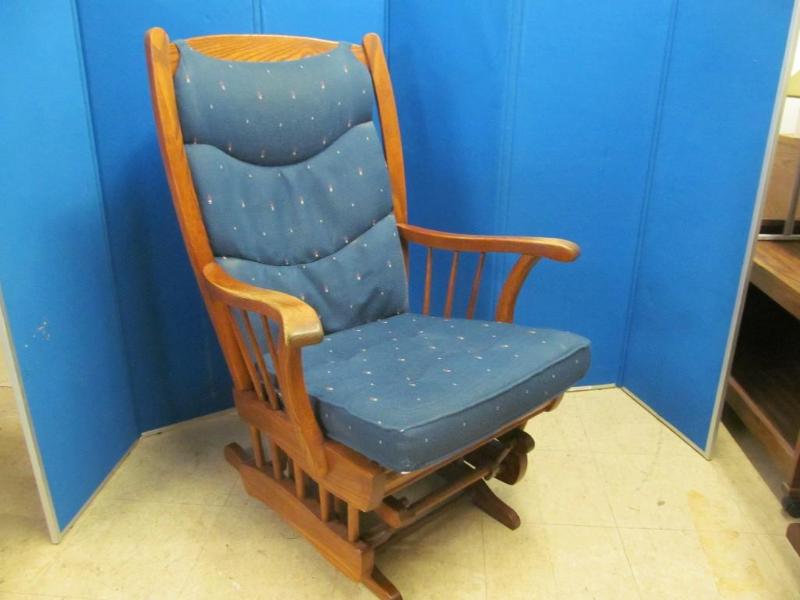lot 49 image: Glider Rocker...