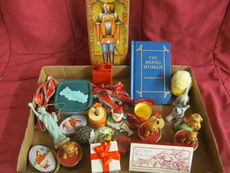 lot 59 image: Nutcracker tin, Christmas Ornaments...