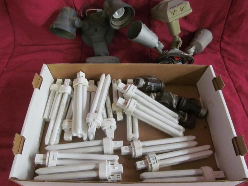 lot 67 image: Light fixtures and bulbs...