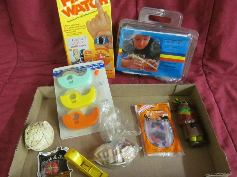 lot 75 image: First Watch, Bronto Sauraus Kit, ta...