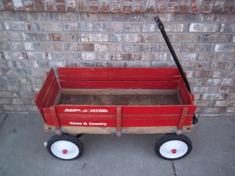 Radio Flyer Wood Wagon Removable Si...