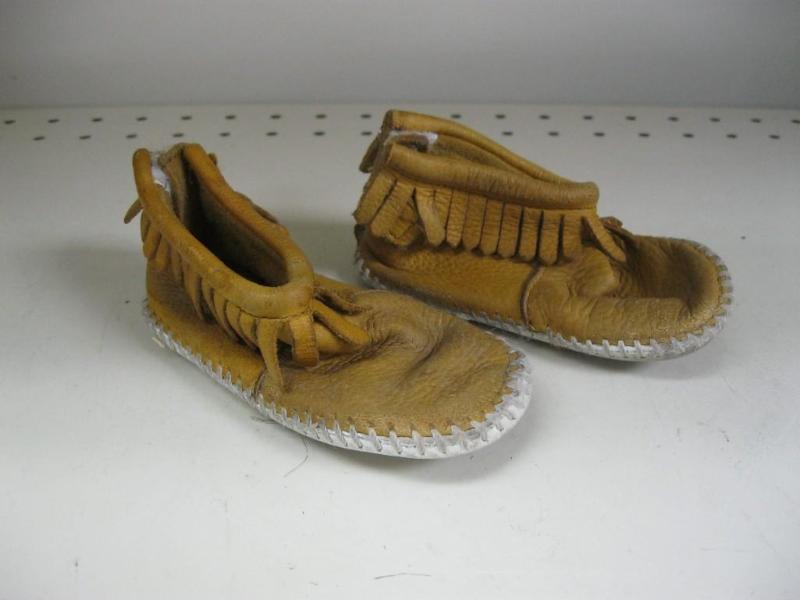 Pair Of Small Soft Leather Minneton...