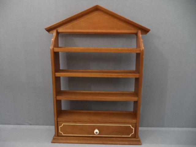 lot 133 image: Lenox Spice Village Shelf
