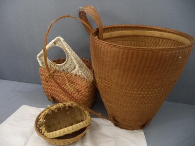 lot 150 image: Hand Woven Harvest Basket