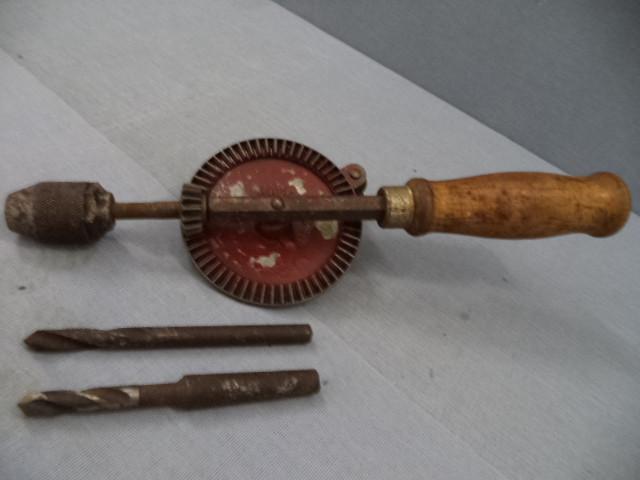 lot 153 image: Craftsman Hand Drill