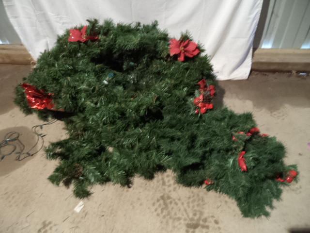 lot 166 image: Silk Pine Garland