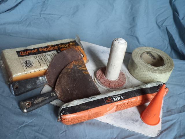 lot 174 image: Drywall Tools