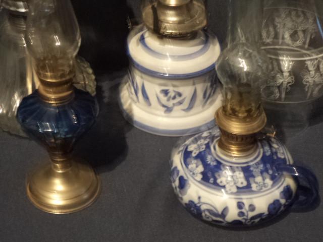 lot 37 image: Cobalt Oil Lamp