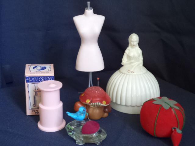 lot 46 image: Vintage Pin Cushions