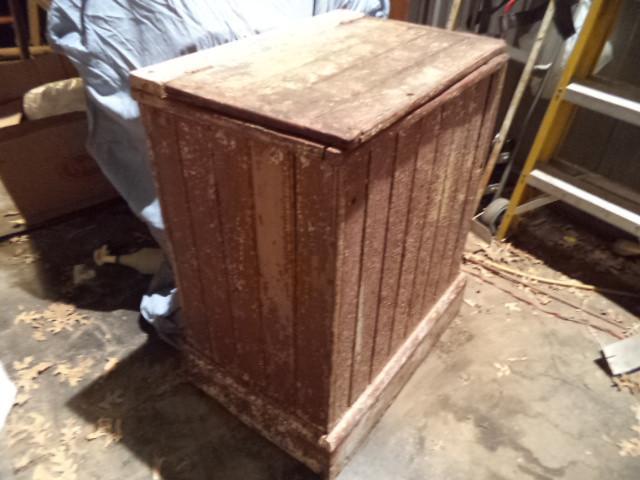 lot 53 image: Primitive Firewood Box