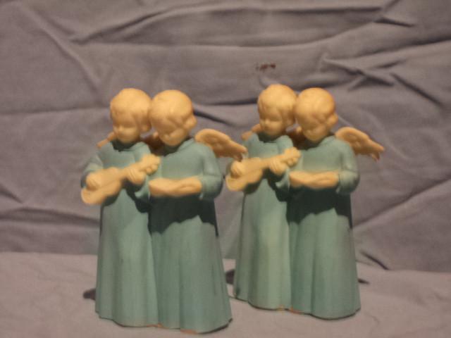 lot 62 image: Choir Angels