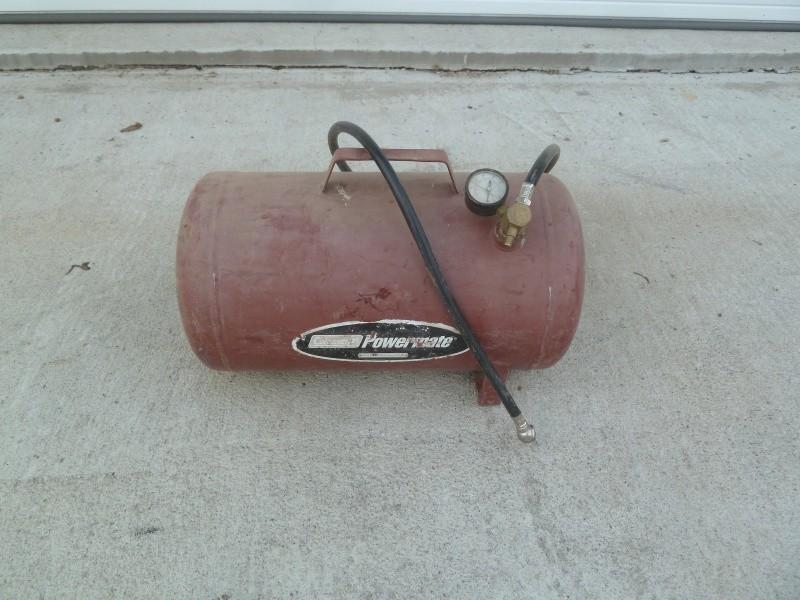 lot 36 image: Coleman Powermate&nbspPortable air...