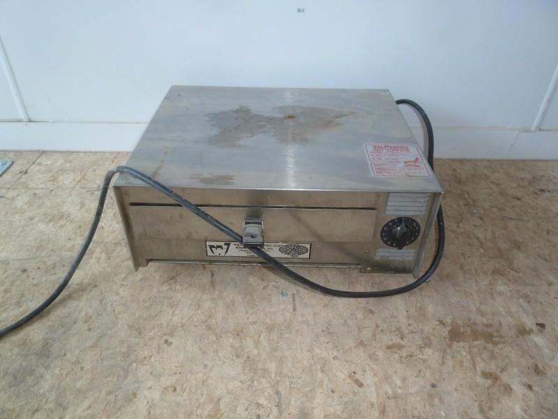 lot 69 image: Pizza oven 110V In working conditio...