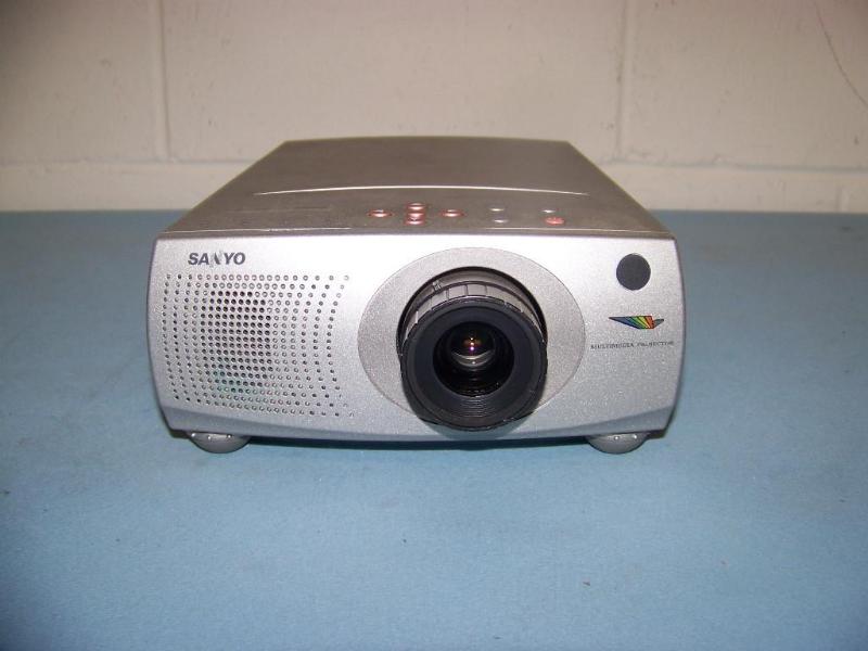 lot 10 image: Sanyo, PLC-SW15, LCD Projector