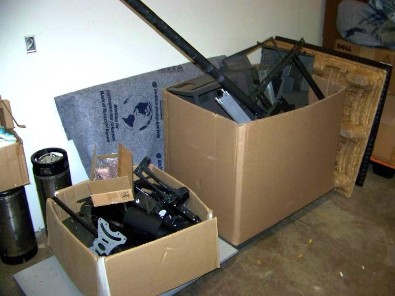 lot 111 image: Miscellaneous Mount, Rack and Stand Parts