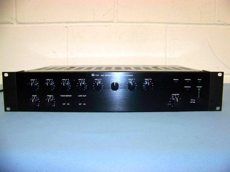lot 17 image: TOA, A-903MK2, Amp  Amplifier