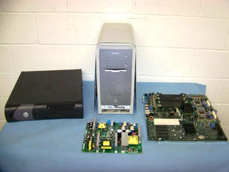 lot 82 image: (2) Desktop Computers and (2) Boards