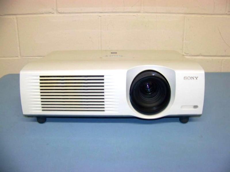lot 91 image: Sony, VPL-PX40, SuperBright LCD Projector