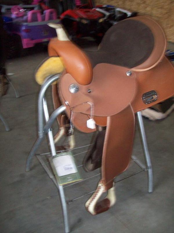 Lamicell&nbspsaddle item 2...