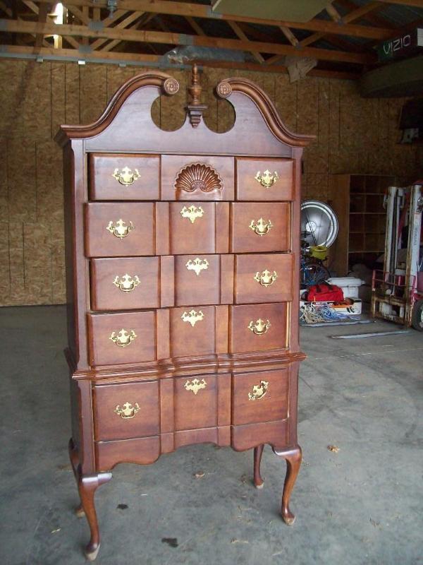 Dresser...