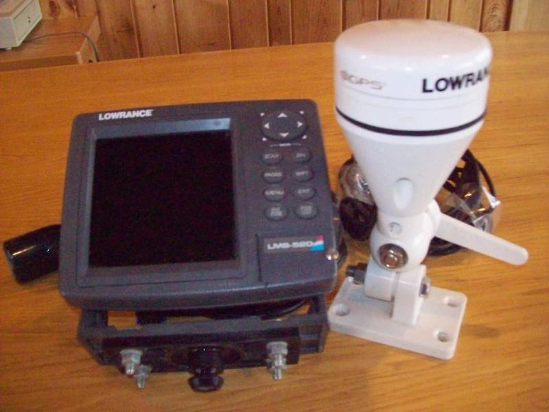 Lowrance&nbspLMS 520C Fish locator...