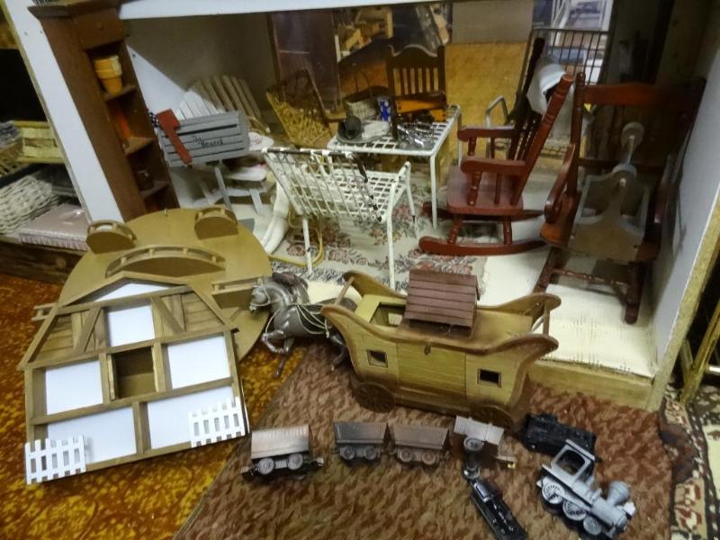 Misc. Wood Doll Scene DcorAccessor...