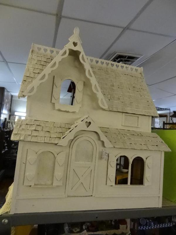 Dollhouse with DcorAccessories...