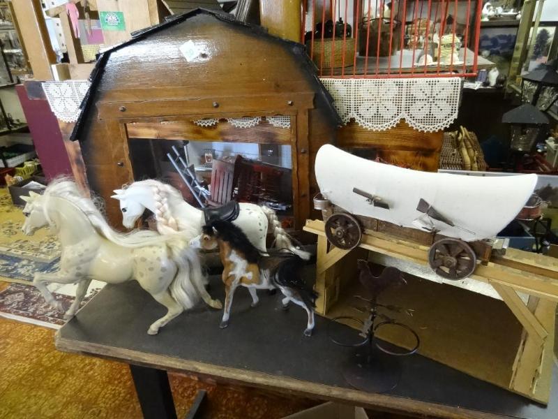 Wall hanging Barn Frame, Plastic Ho...