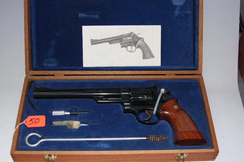 lot 50 image: Smith & Wesson 44 Mag 8 "....