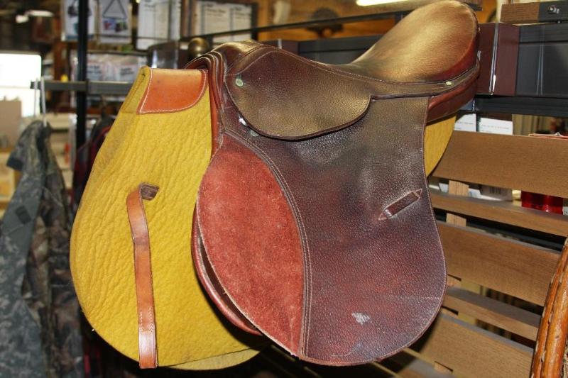 lot 60 image: English Youth Saddle. ...