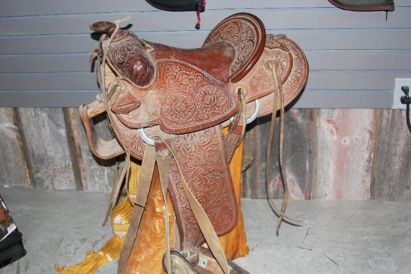 lot 61 image: Wilson 15 12 Western Saddle. ca 19...