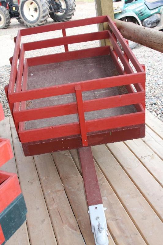 lot 76 image: Garden Wagon. Similar to #36. NEW h...