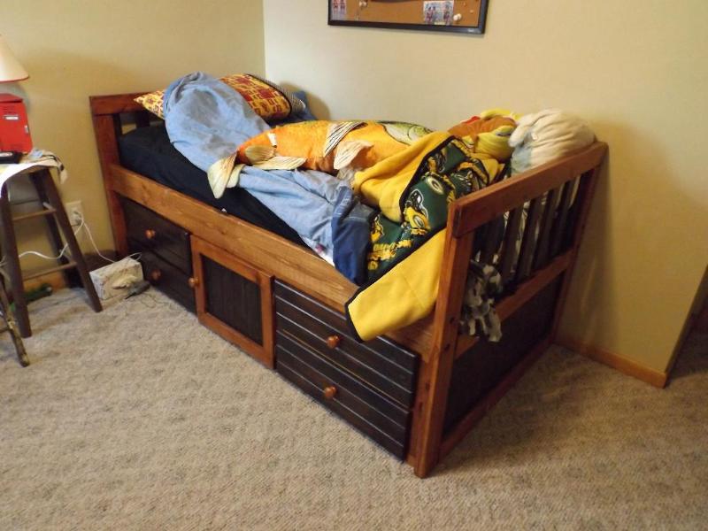 lot 22 image: Solid wood captains bed with single...