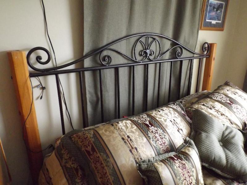 lot 7 image: Solid wood Iron master head board f...