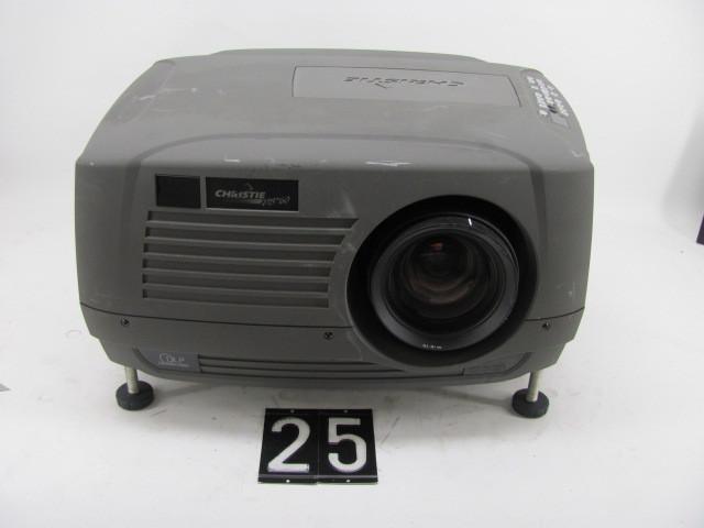 lot 25 image: Christie DS60 projector. This unit...