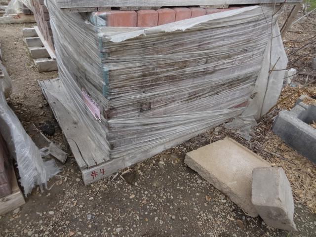 Cambridge 12 square pavers. 1 pall...