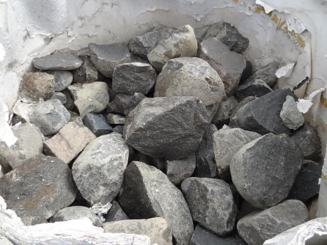 Remanat natural stone pieces. Appro...
