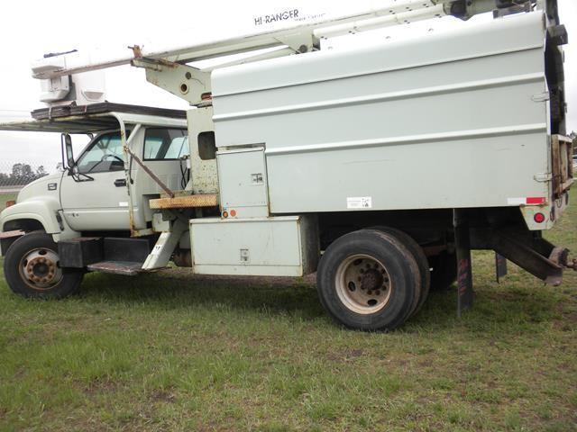 lot 5 image: 1998 GMC Chipper Truck