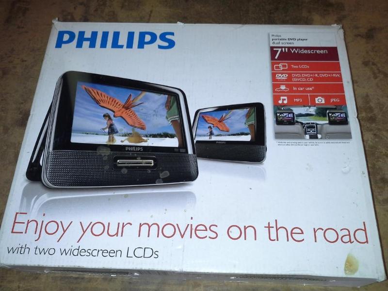 lot 101 image: Philips Portable Dvd Player
