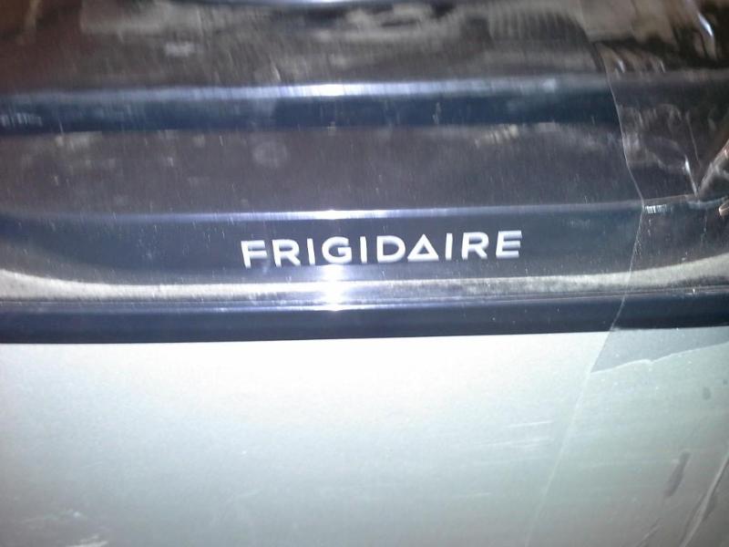 lot 164 image: Compact Refrigerator