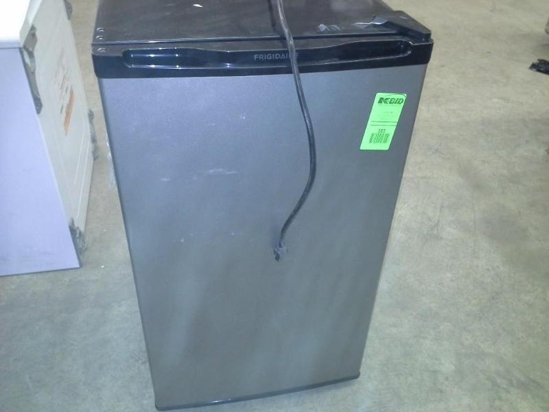 lot 165 image: Compact Refrigerator