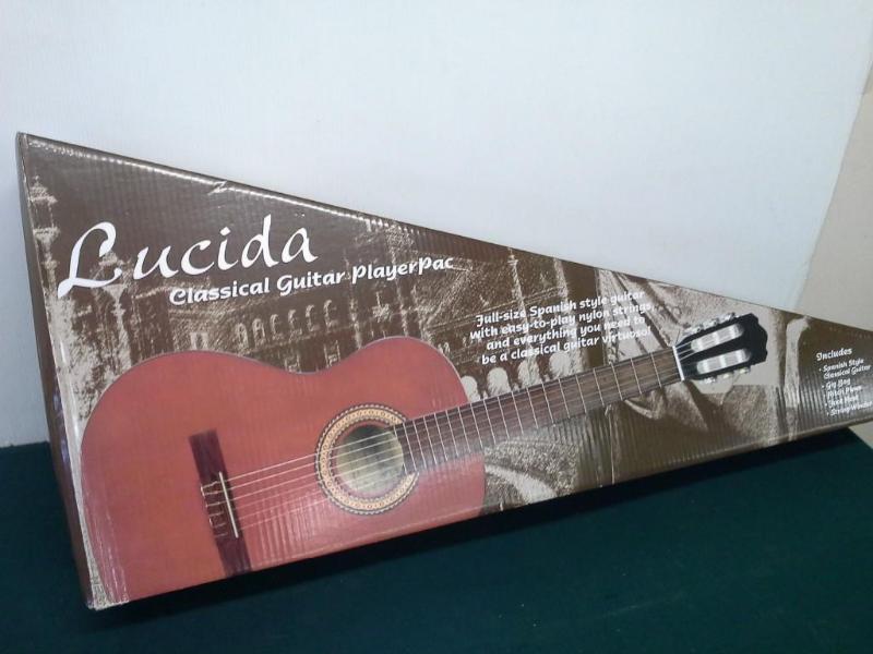 lot 18 image: Lucida Spanish Guitar