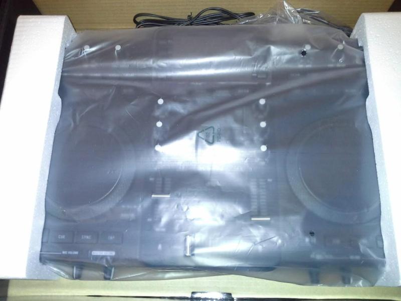 lot 187 image: Turntables