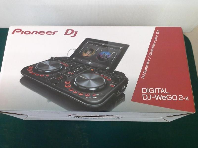 lot 189 image: Pioneer Dj