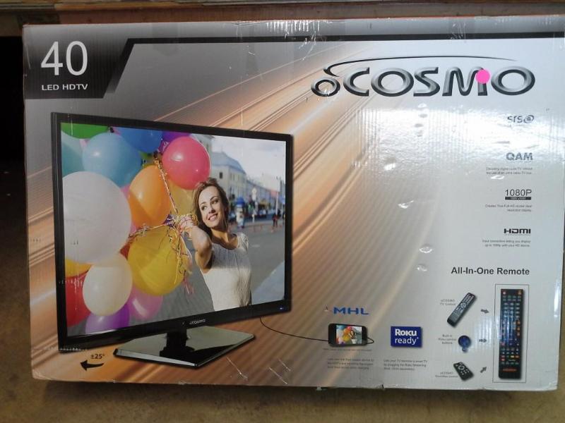 lot 191 image: Cosmo 40 Hdmi Tv  Powers Up