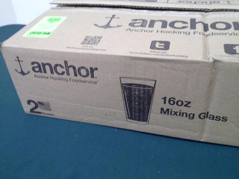 lot 20 image: Anchor Foodservice Mixing Glasses